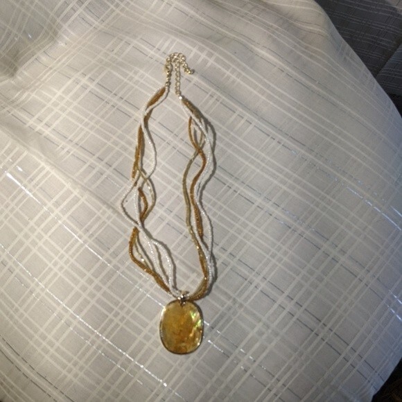 Artisanal Necklace and Earrings Set (3 pieces) - Picture 4 of 5